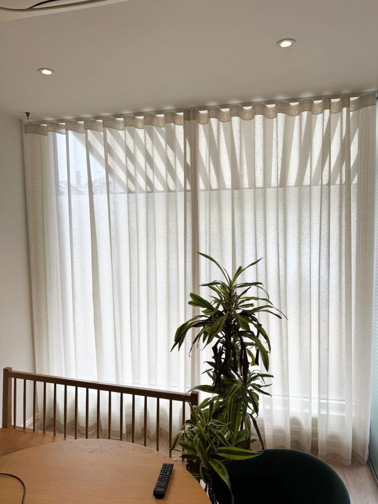 Wave Curtain 2