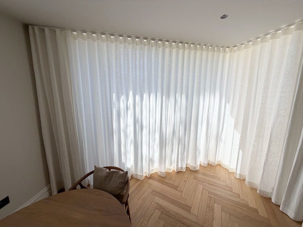 Wave Curtain